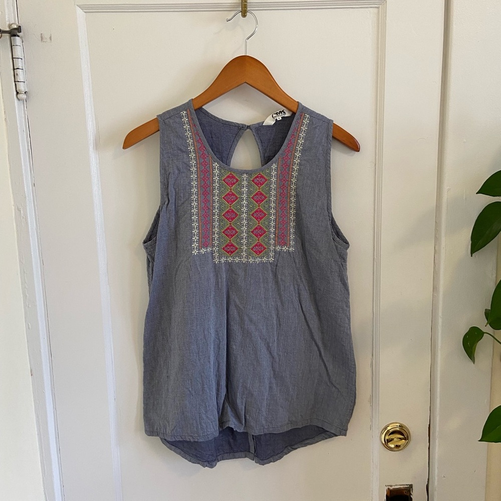 MK Mountain Khaki Embroidered Sleeveless Keyhole Back Blue‎ Top Resort Small